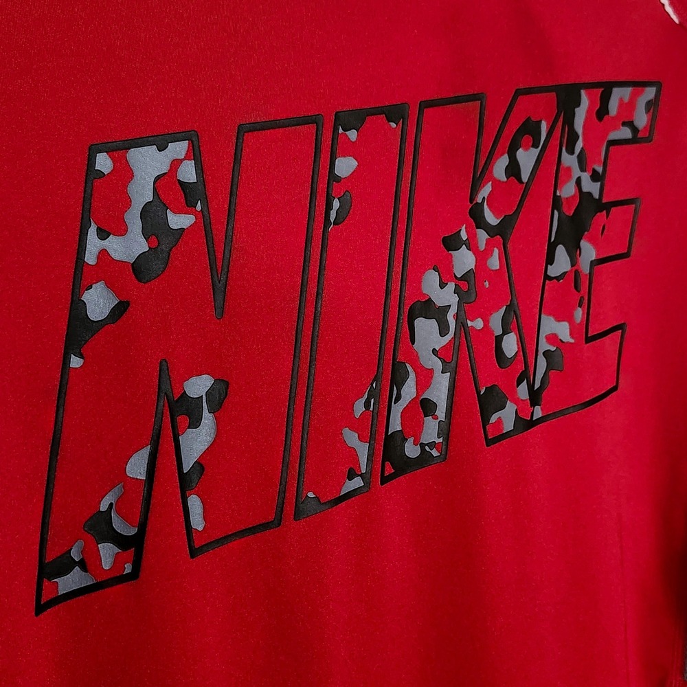 Nike Dri-FIT Long Sleeve Active Shirt Red Camo Boys Large Outdoor Activewear - Picture 3 of 8